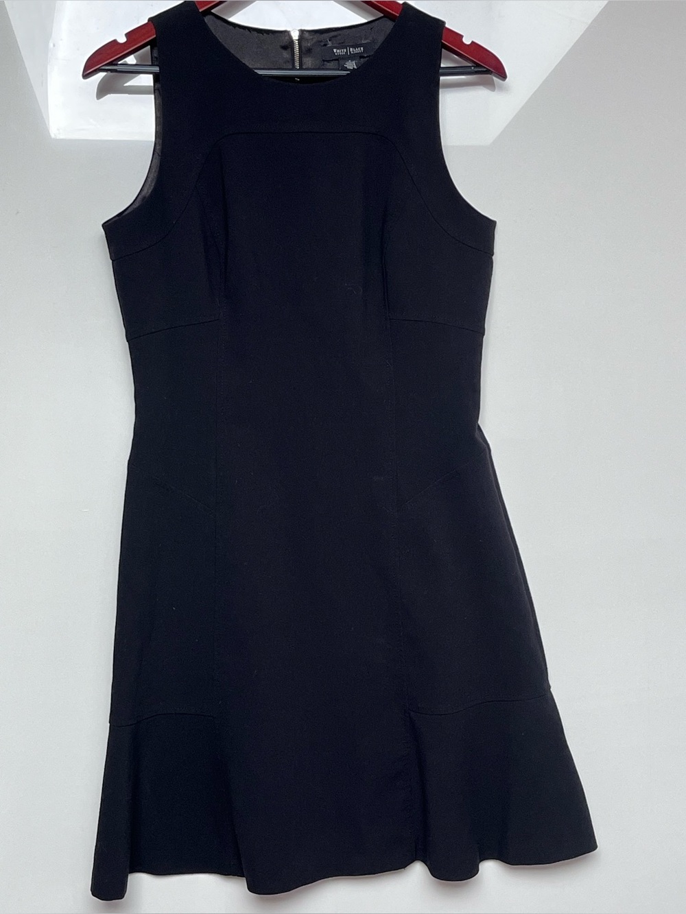 White House Black Market Black Sleeveless Seamed Sheath Dress Size 8